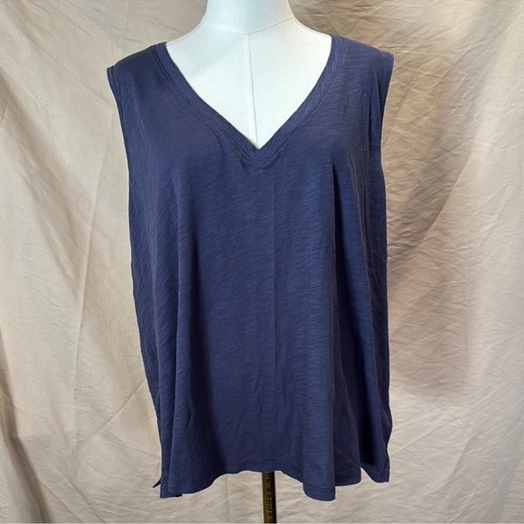 Old Navy Tops - Old Navy Navy Blue V-Neck Tank Top